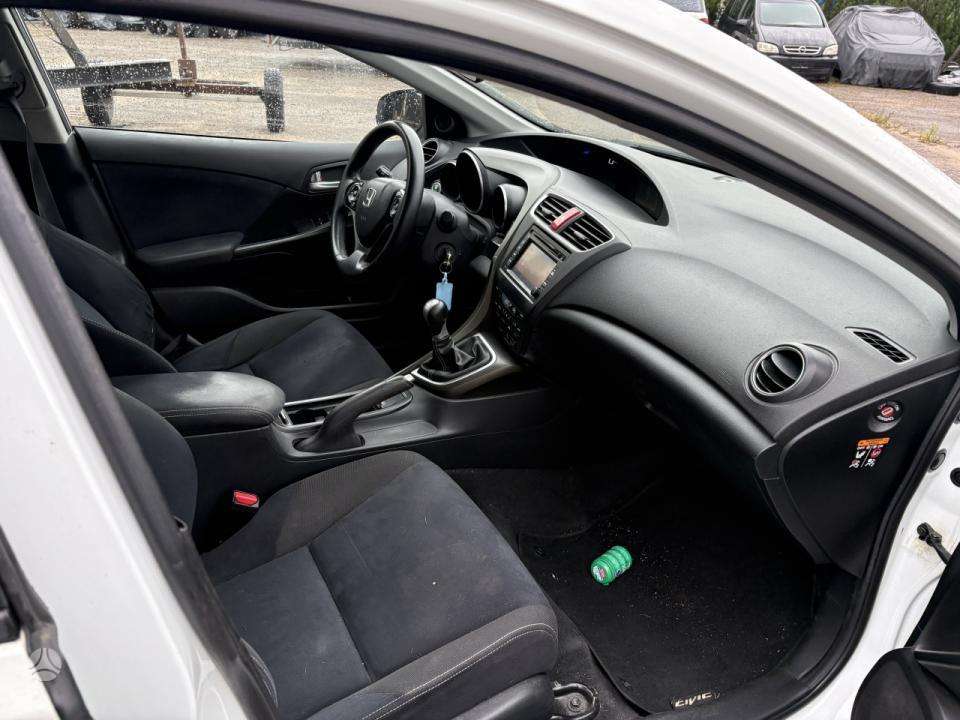 Honda Civic, 1.8 l., hatchback