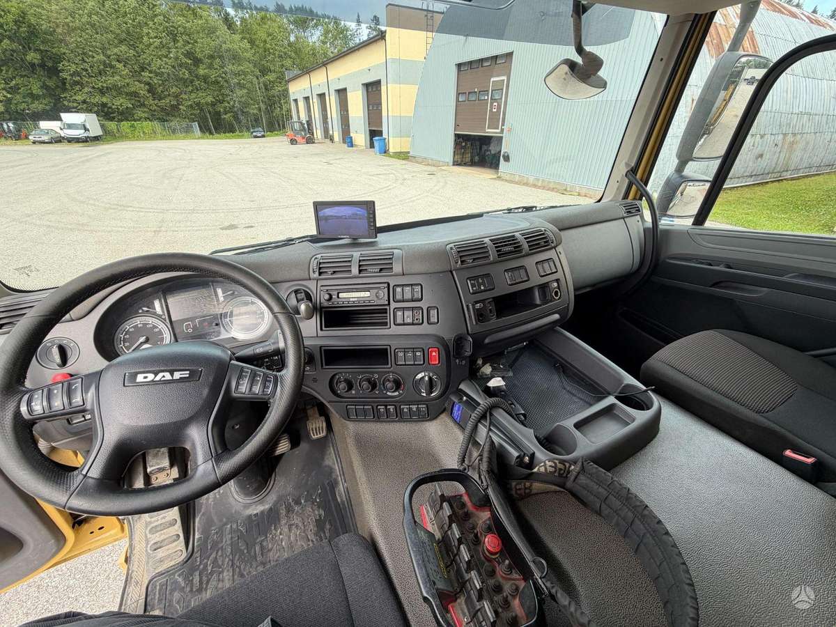 DAF CF370, самосвалы с краном