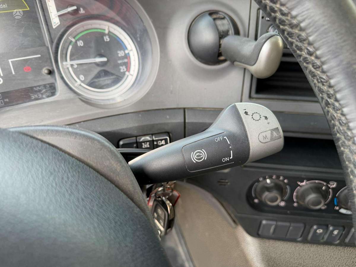 DAF CF370, самосвалы с краном