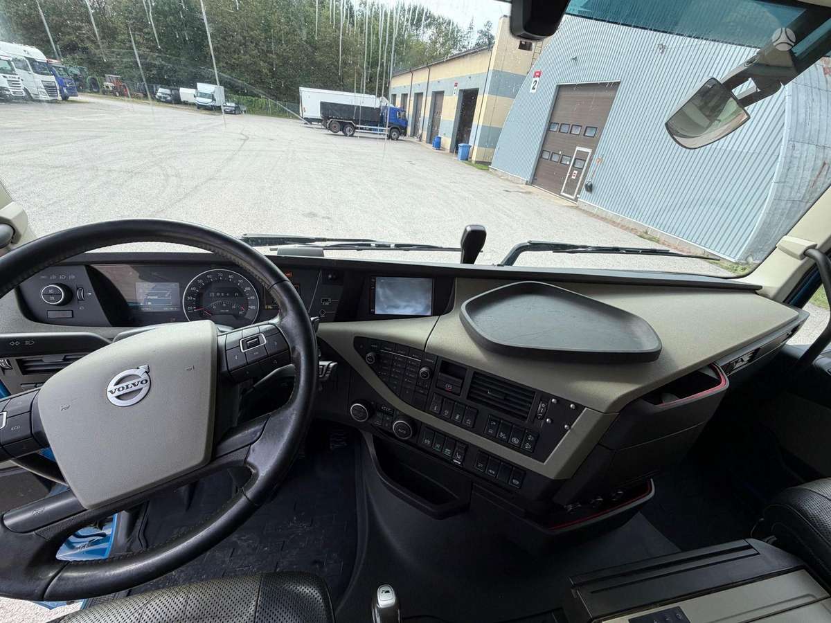 Volvo FH540, шасси