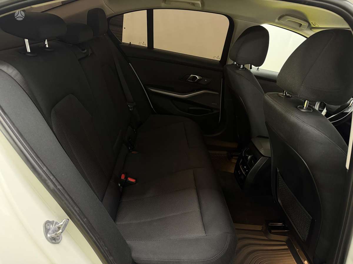 BMW 320, 2.0 l., Седан