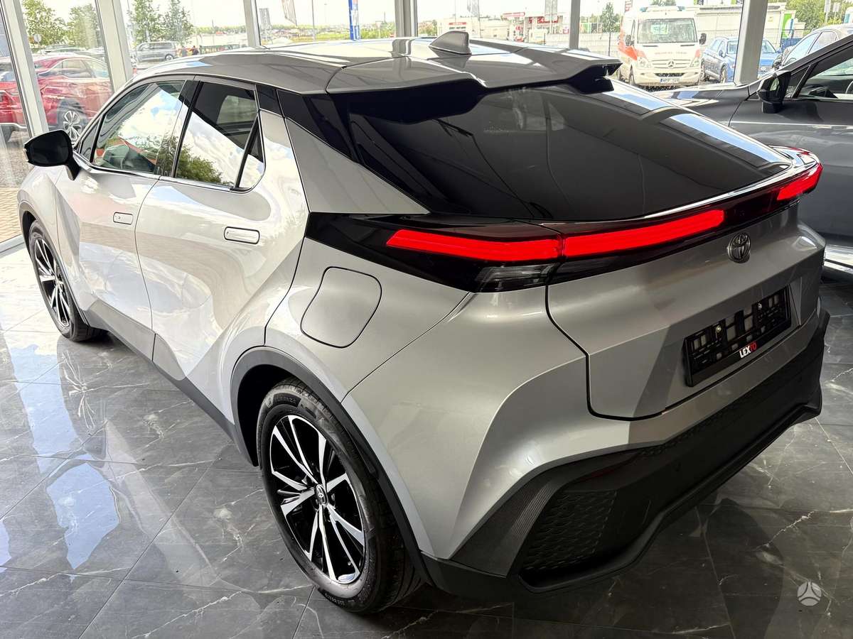 Toyota C-HR - 4