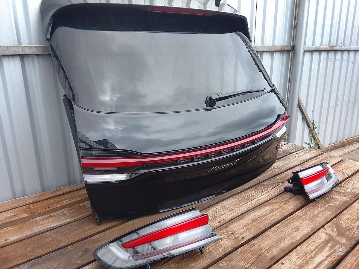 Porsche Macan dangtis (priekinis, galinis)