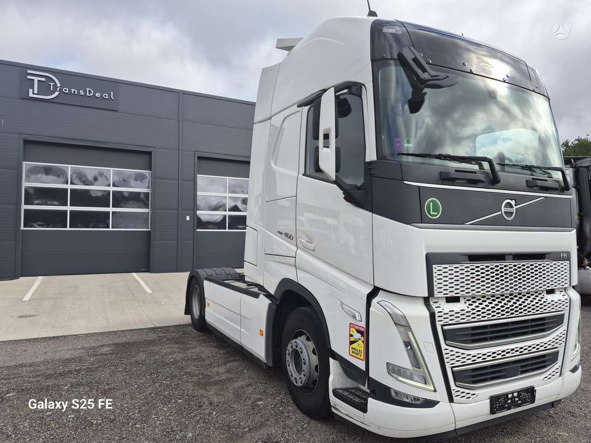 Volvo FH460 XL, double sleeper