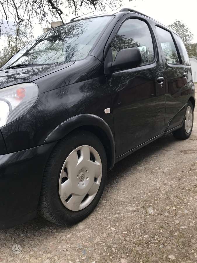 Toyota Yaris Verso - 8
