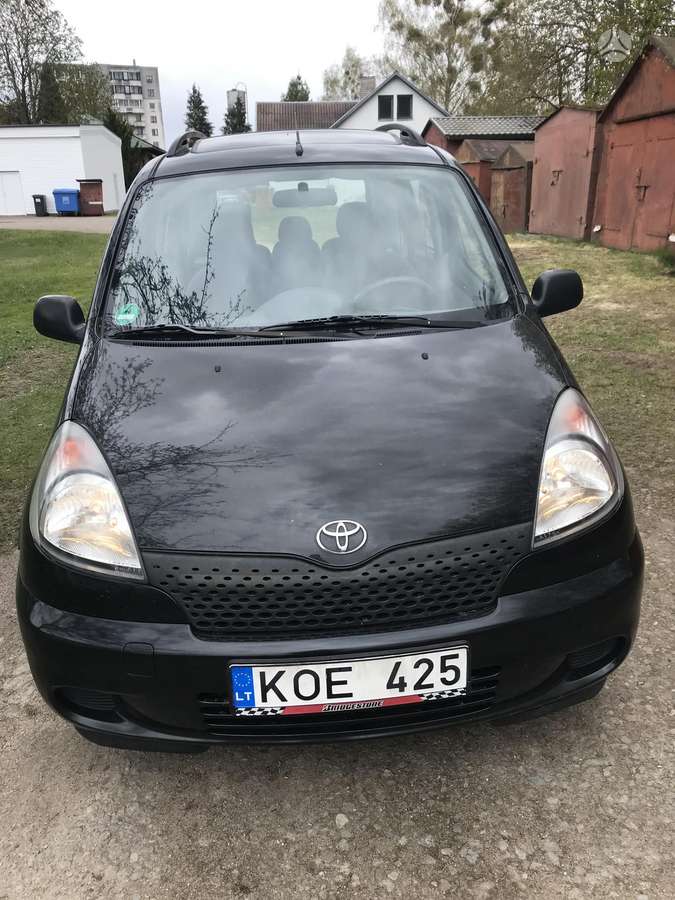 Toyota Yaris Verso - 12