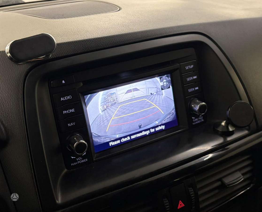 Mazda CX-5, 2.2 l., off-road / crossover