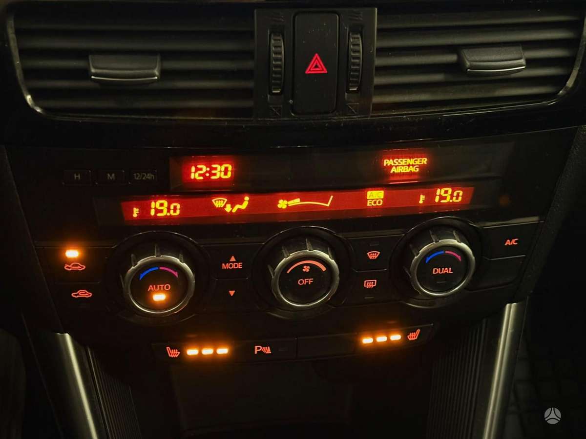 Mazda CX-5, 2.2 l., off-road / crossover