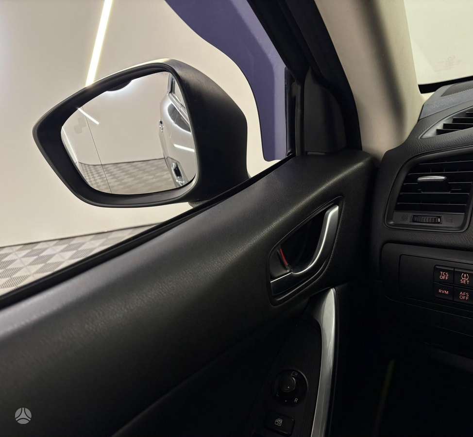 Mazda CX-5, 2.2 l., off-road / crossover