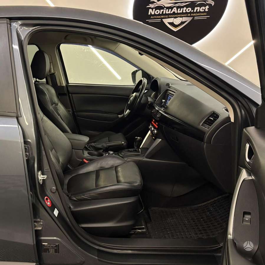 Mazda CX-5, 2.2 l., off-road / crossover