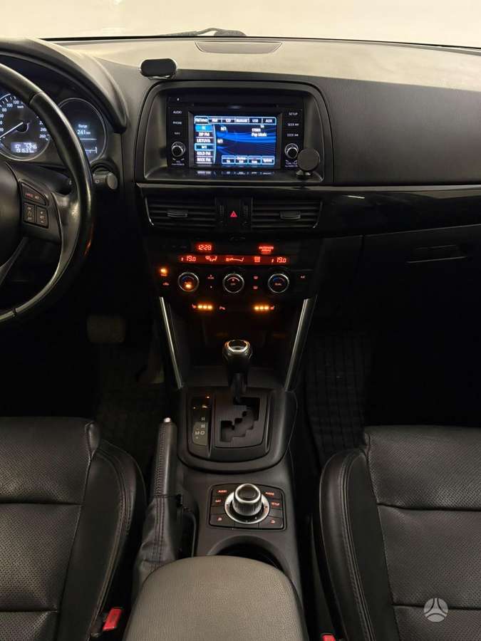Mazda CX-5, 2.2 l., Внедорожник / Кроссовер
