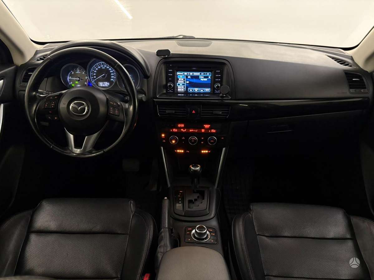 Mazda CX-5, 2.2 l., off-road / crossover