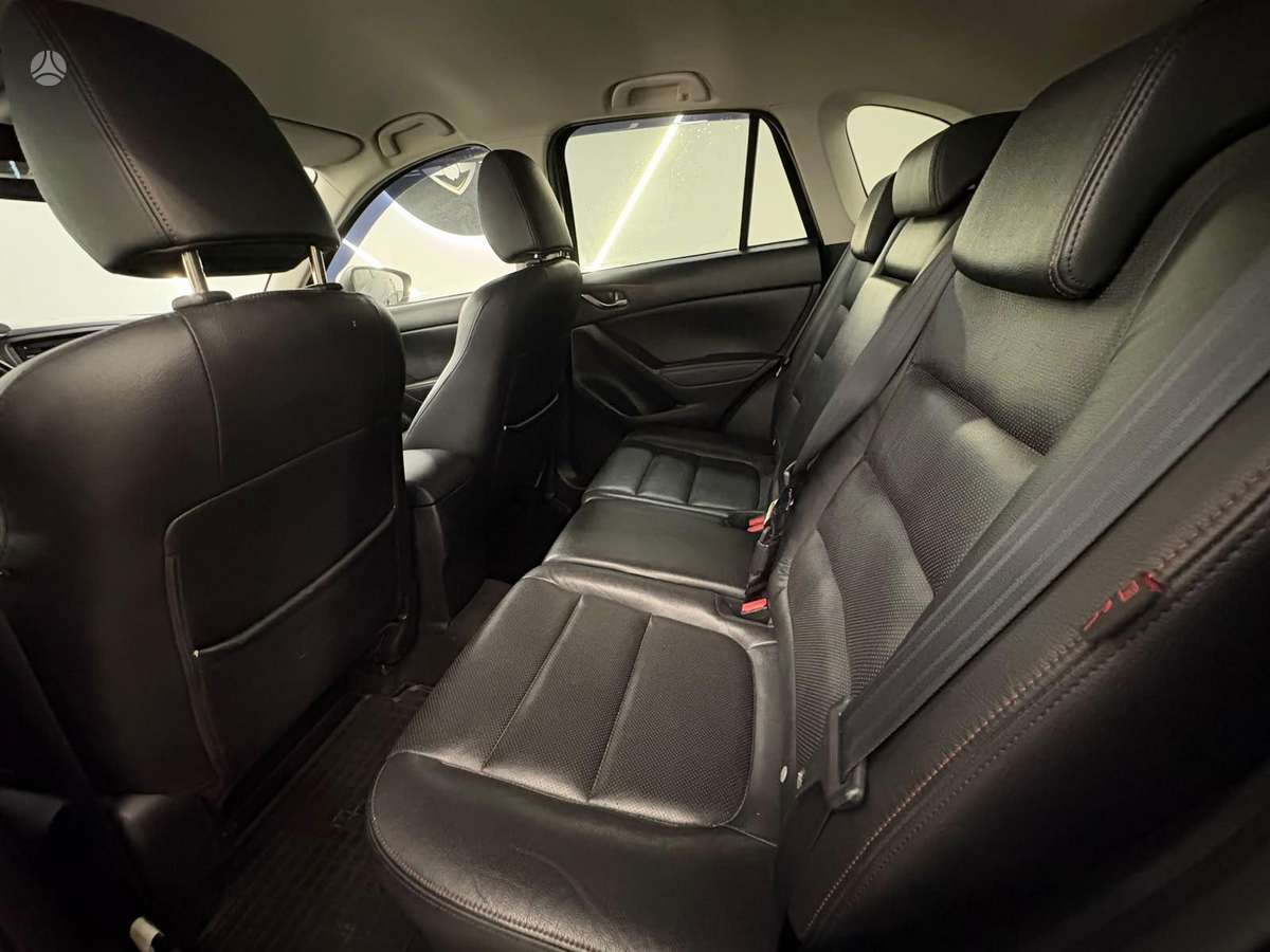 Mazda CX-5, 2.2 l., off-road / crossover