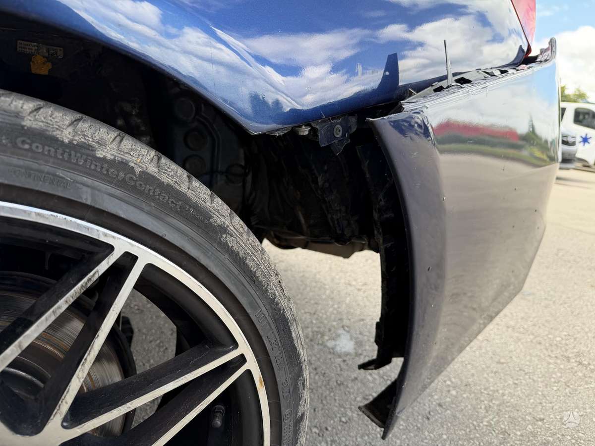 BMW 320, 2.0 l., Седан