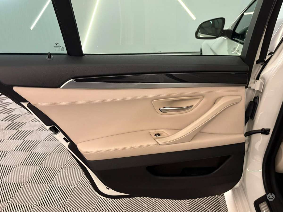 BMW 520, 2.0 l., Универсал