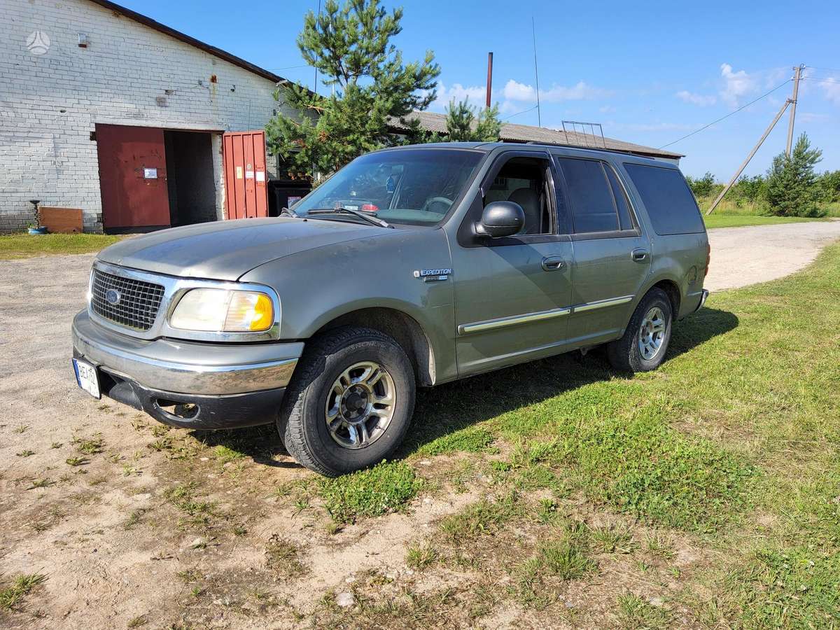 Ford Expedition по частям