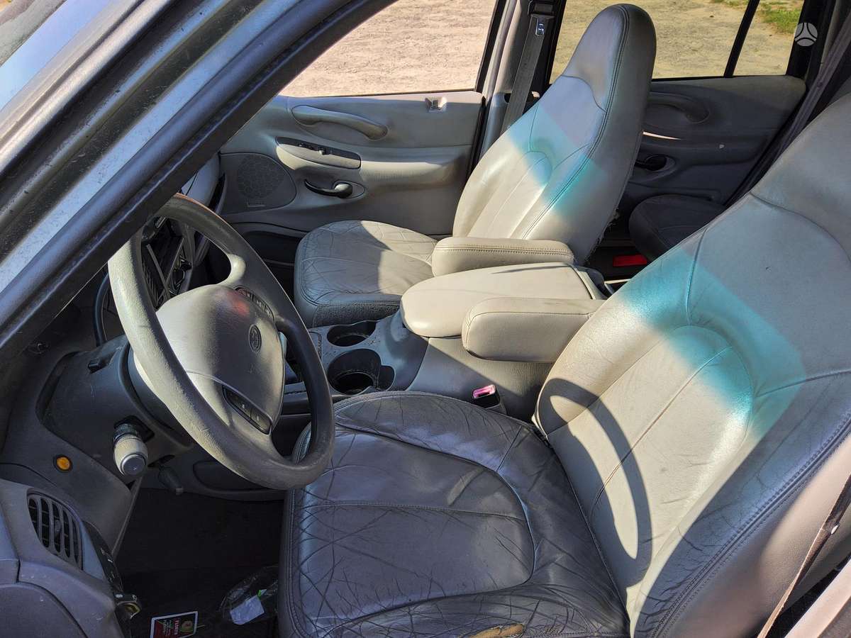 Ford Expedition dalimis