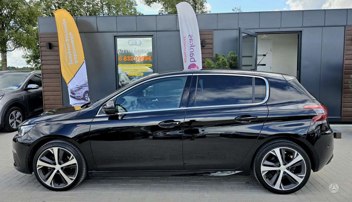 Peugeot 308, 1.2 l., hatchback