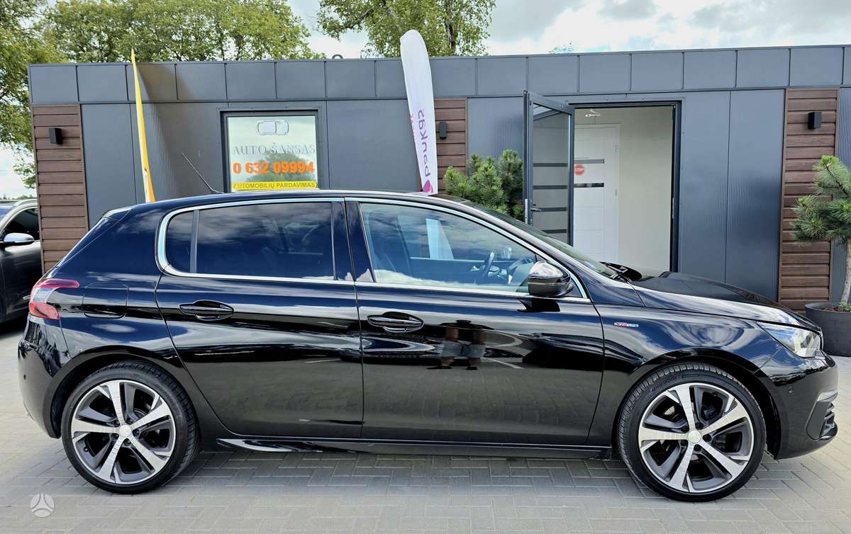 Peugeot 308, 1.2 l., hatchback