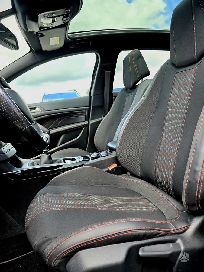 Peugeot 308, 1.2 l., hatchback