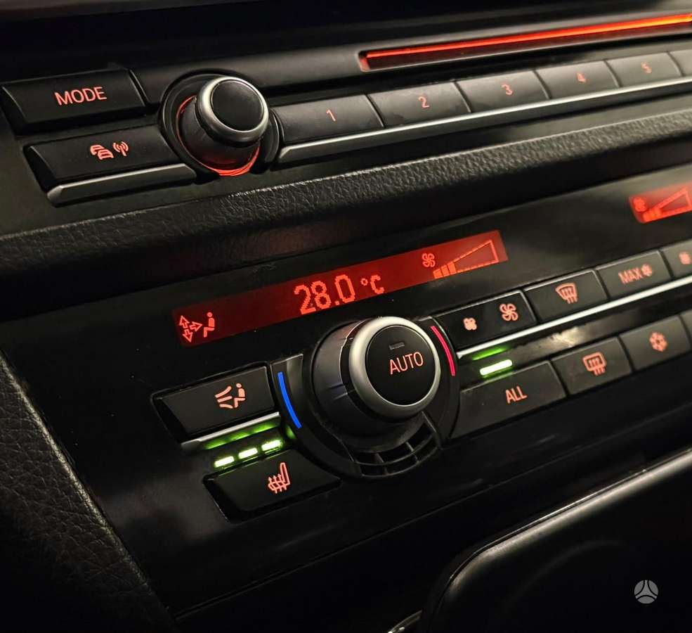 BMW 520, 2.0 l., Седан