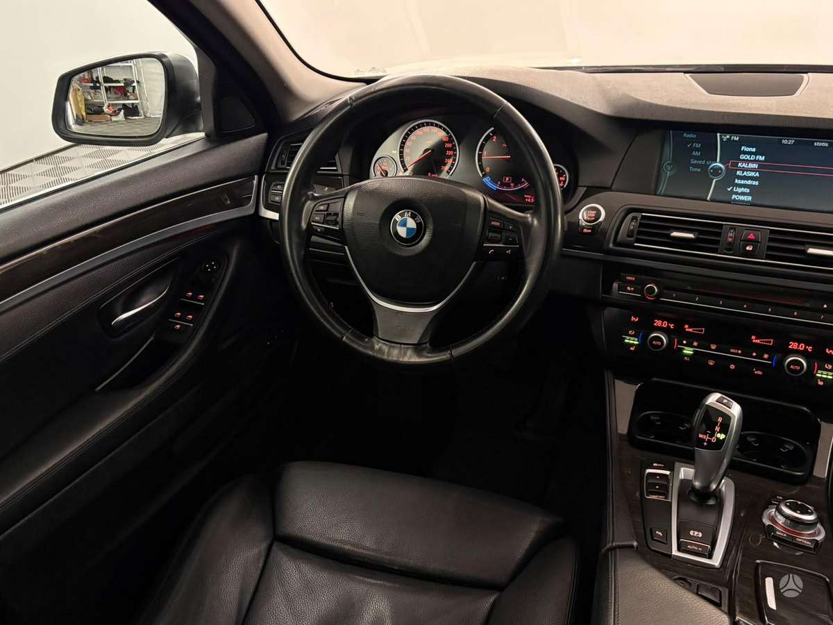 BMW 520, 2.0 l., Седан