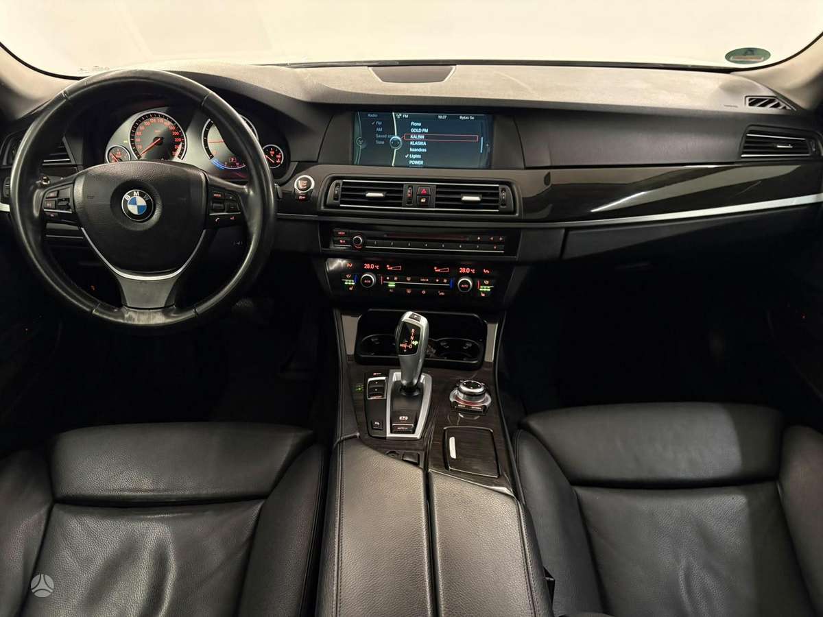 BMW 520, 2.0 l., Седан