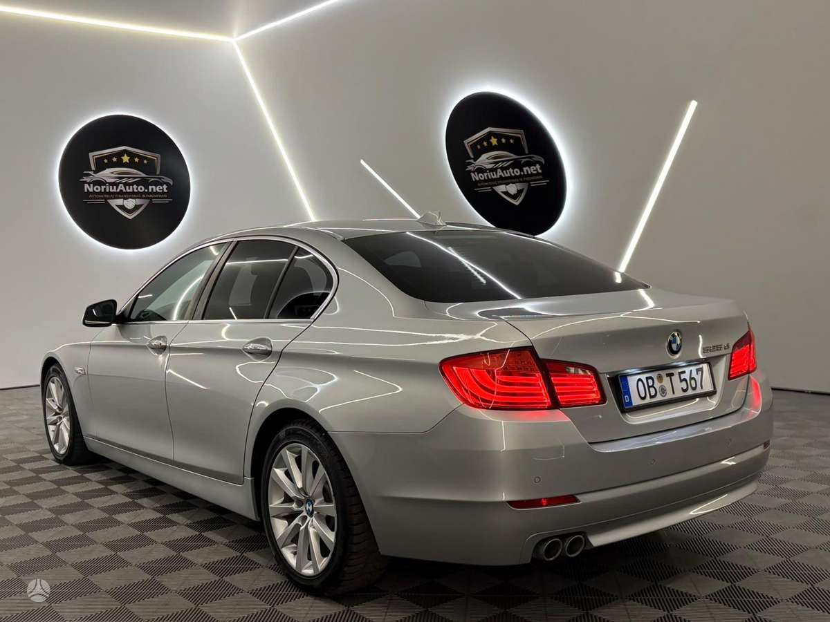 BMW 520, 2.0 l., Седан