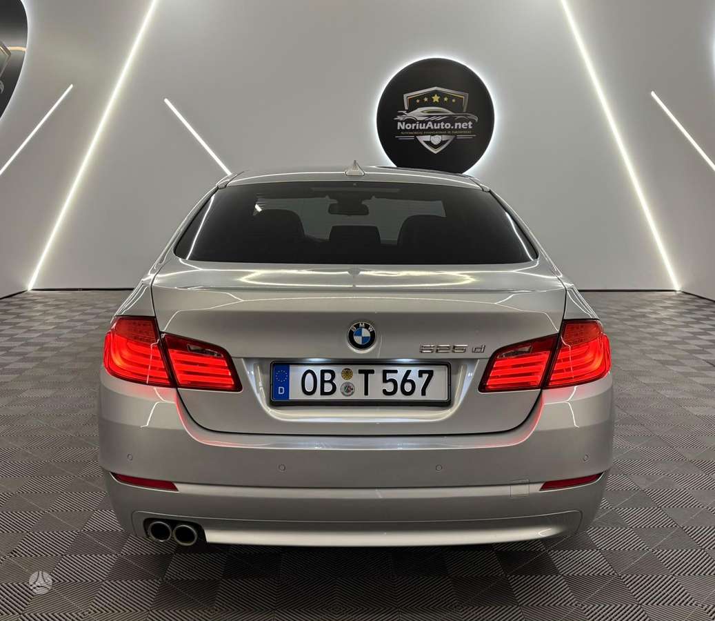 BMW 520, 2.0 l., Седан