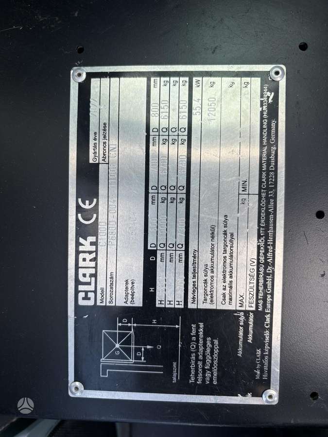 Clark C100, forklifts