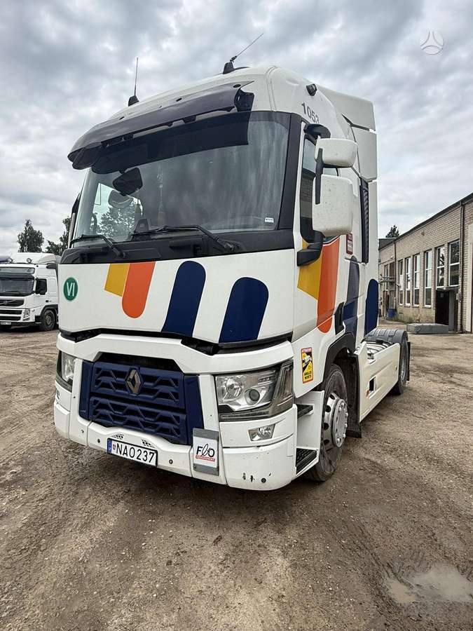 Renault T, double sleeper