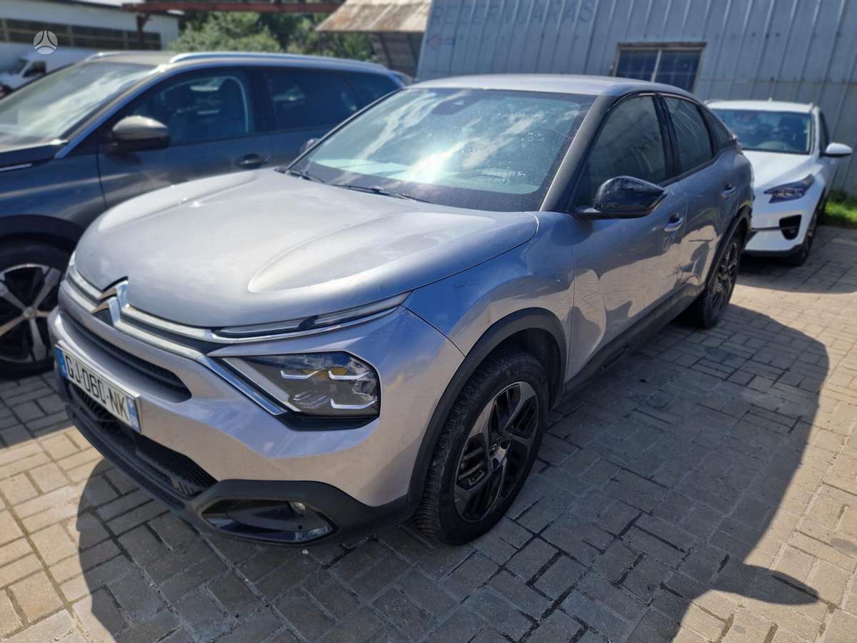 Citroen C4, 1.2 l., hatchback