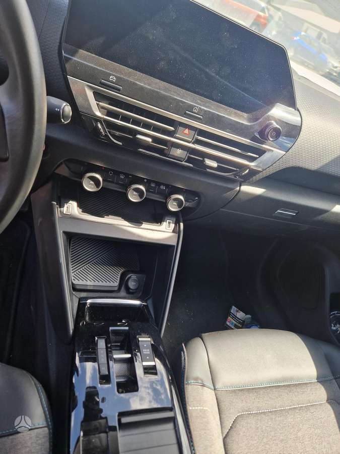 Citroen C4, 1.2 l., Хэтчбек