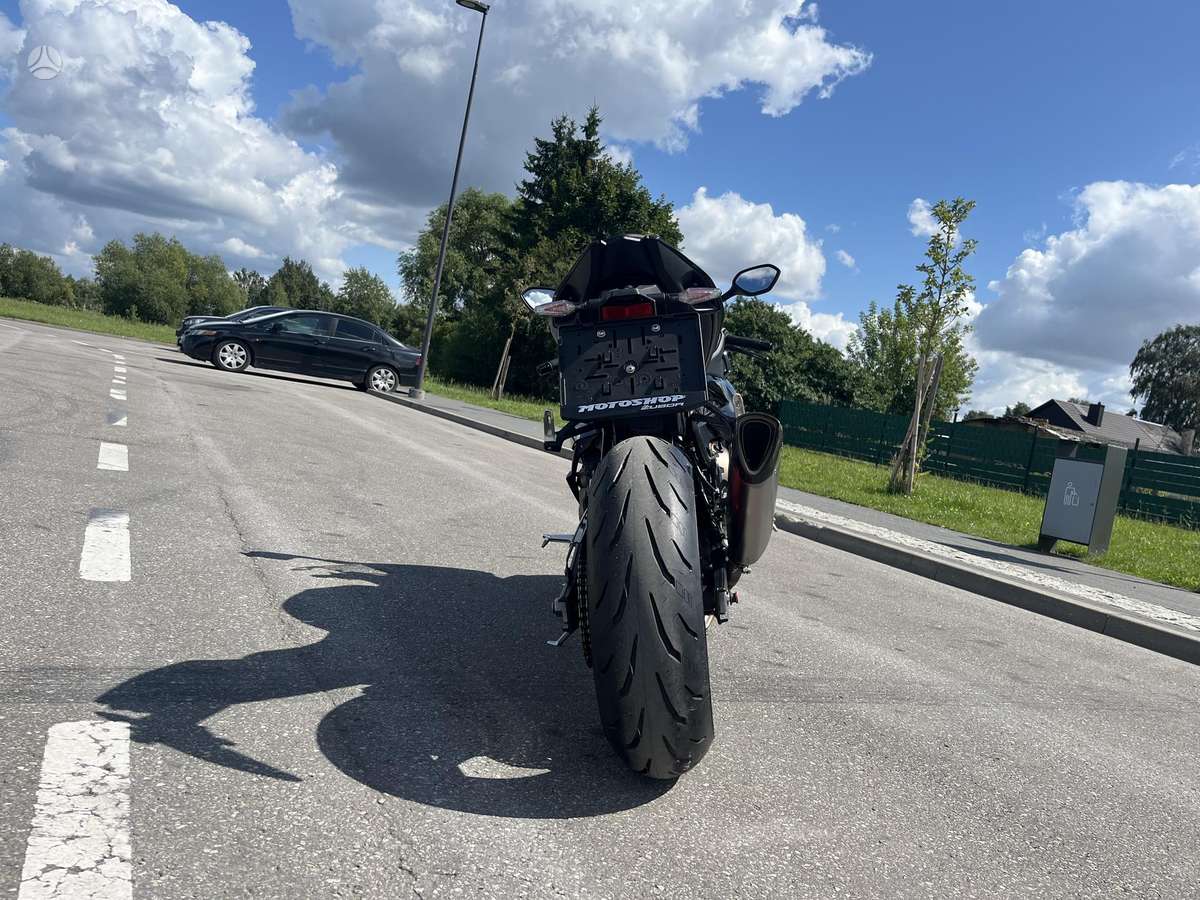 BMW S 1000 RR 999cc, superbikes