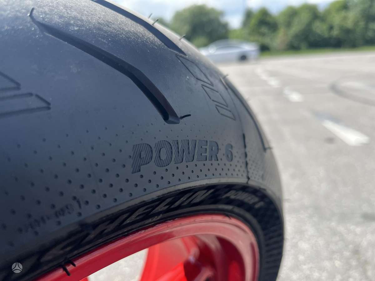 BMW S 1000 RR 999cc, superbikes
