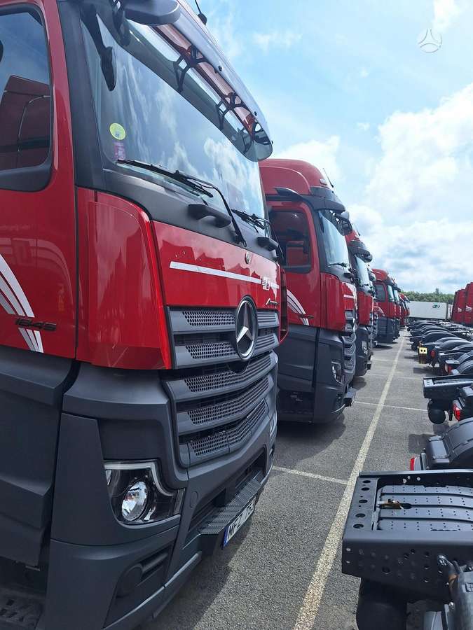Mercedes-Benz Actros 1845, double sleeper