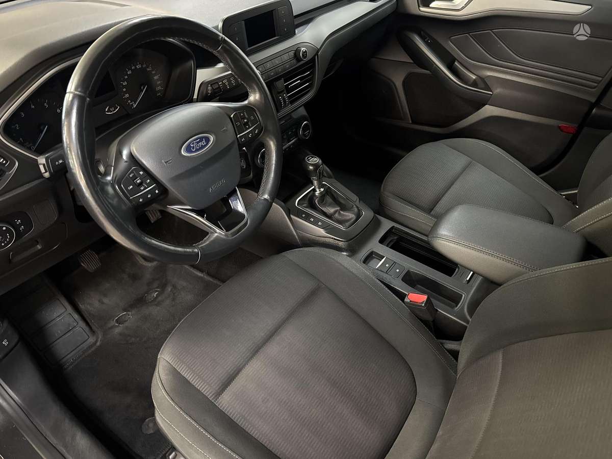 Ford Focus, 1.0 l., Хэтчбек