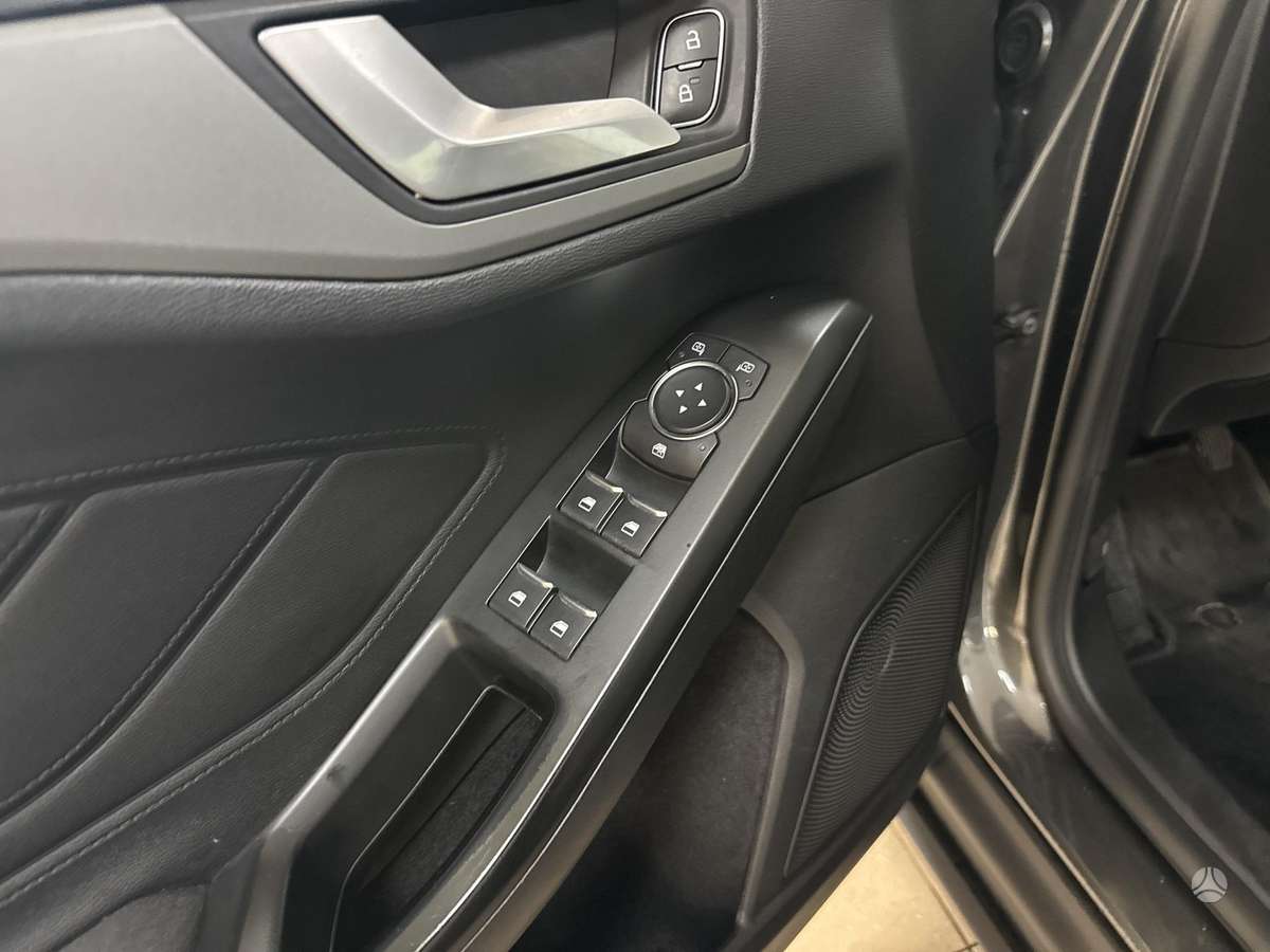 Ford Focus, 1.0 l., Хэтчбек
