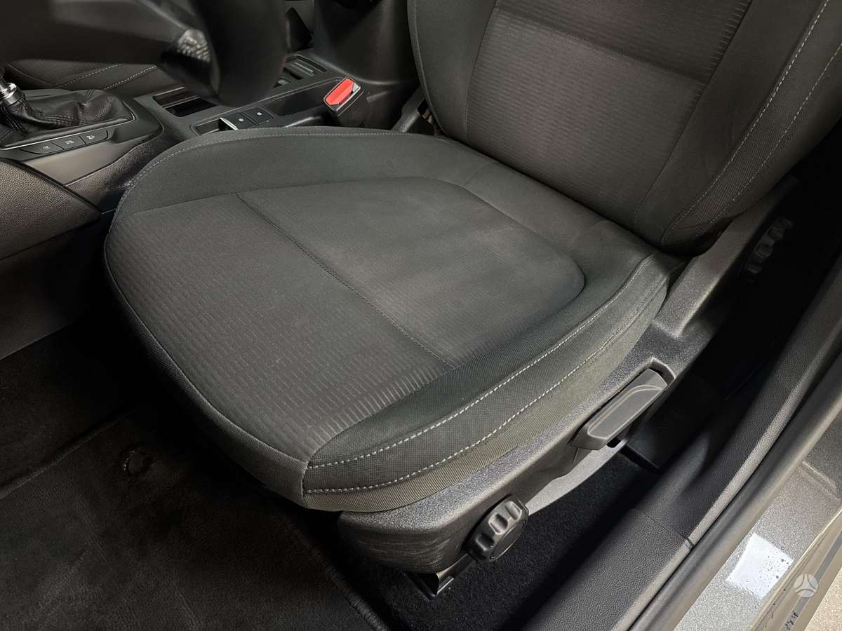 Ford Focus, 1.0 l., Хэтчбек