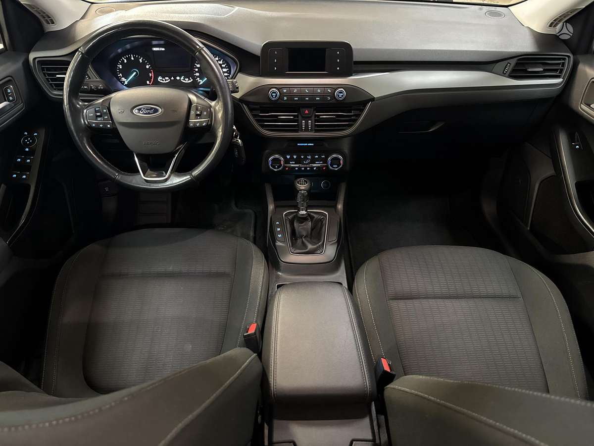Ford Focus, 1.0 l., Хэтчбек