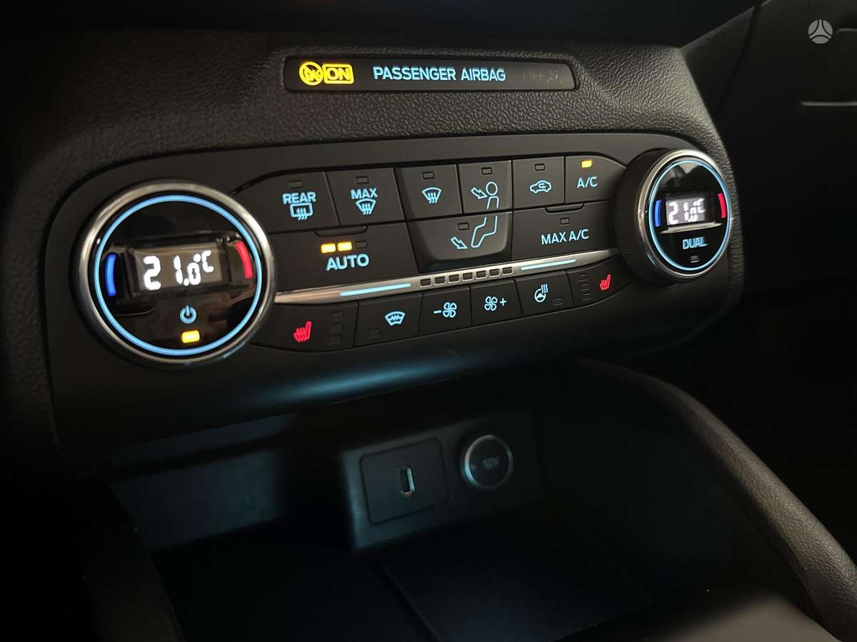 Ford Focus, 1.0 l., Хэтчбек