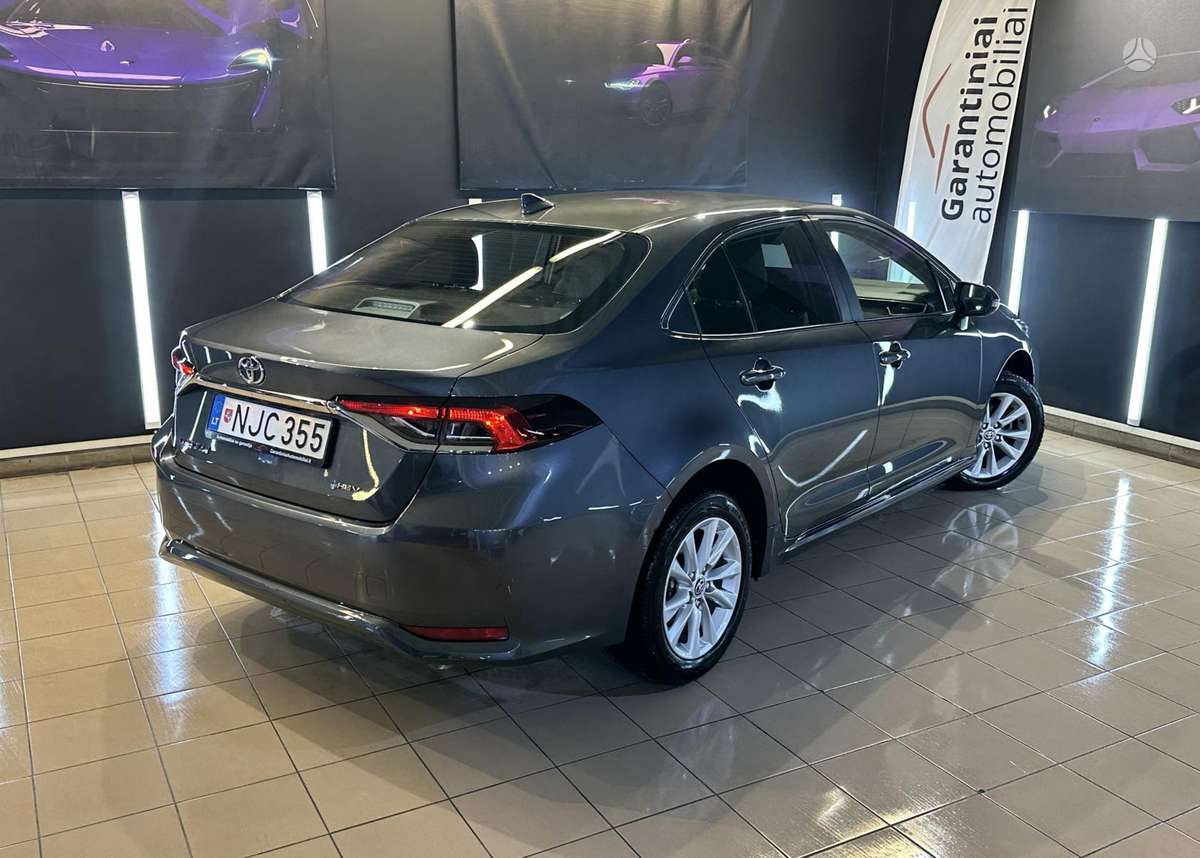 Toyota Corolla - 2