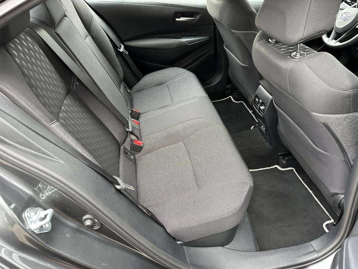 Toyota Corolla - 5