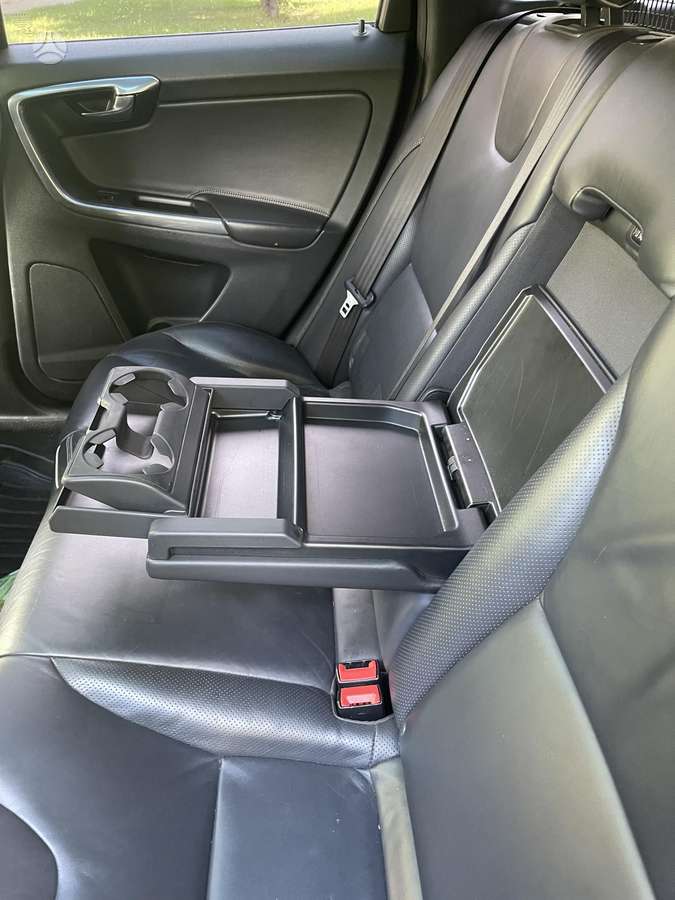 Volvo XC60 - 11