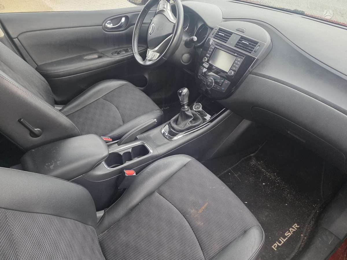 Nissan Pulsar, 1.5 l., hatchback