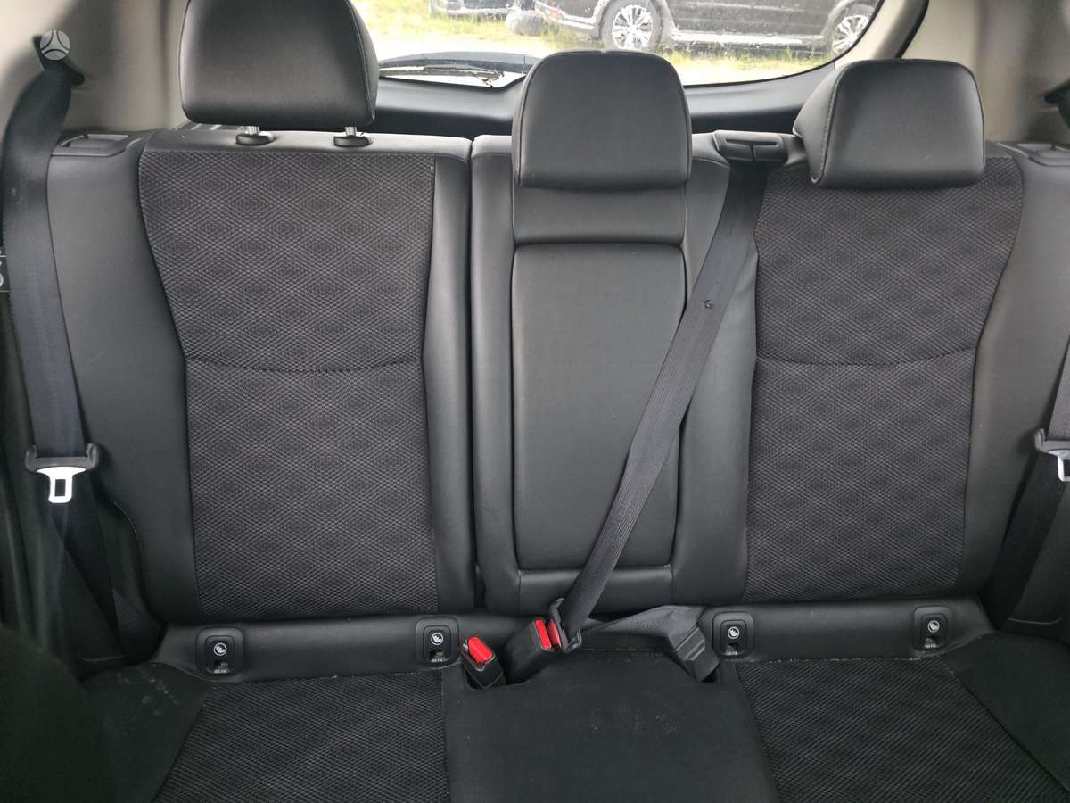 Nissan Pulsar, 1.5 l., hatchback