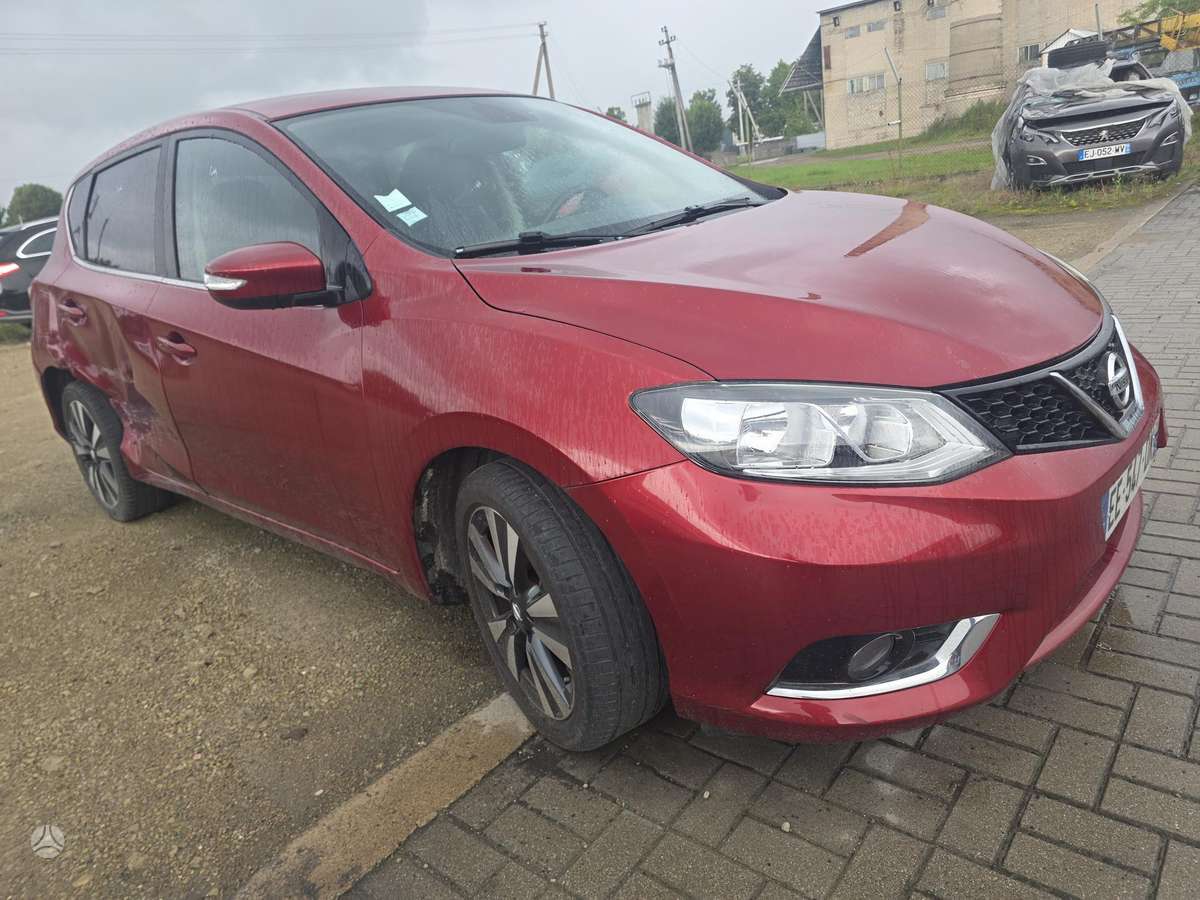 Nissan Pulsar, 1.5 l., hatchback