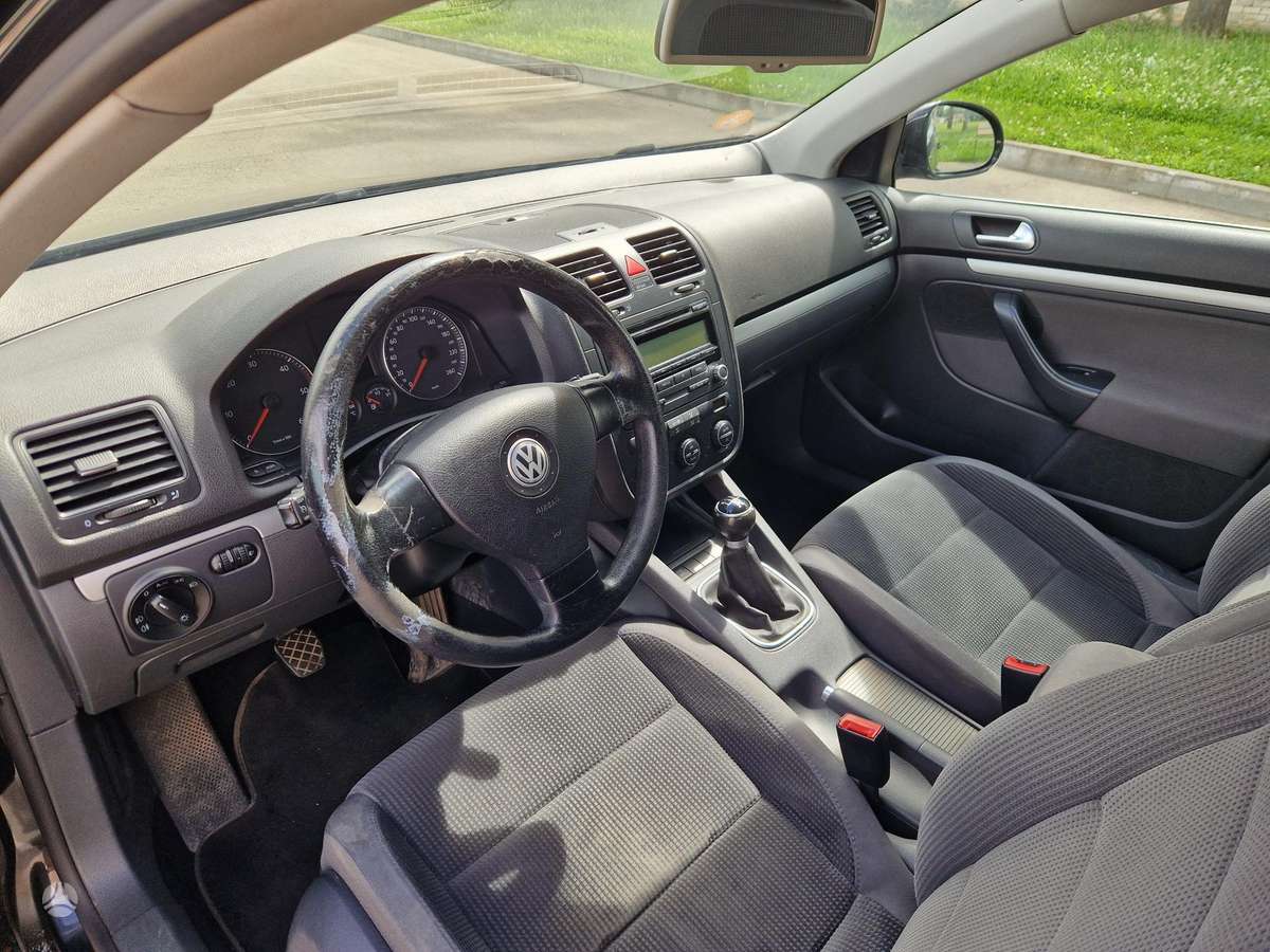 Volkswagen Jetta - 9