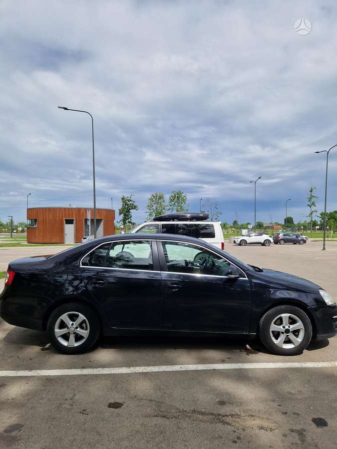 Volkswagen Jetta - 6