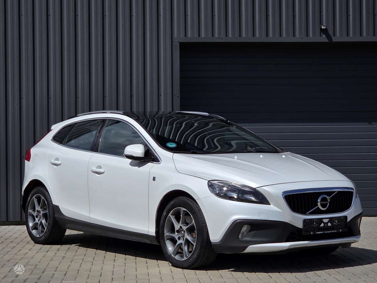 Volvo V40, 2.0 l., hatchback